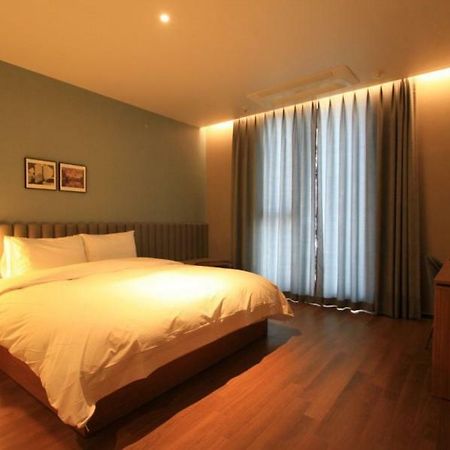 Gimhae Perfect Hotel מראה חיצוני תמונה