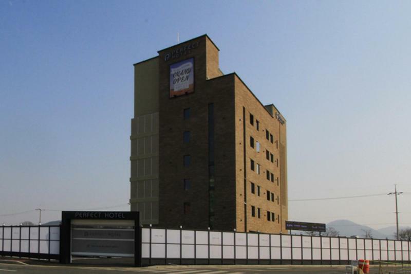 Gimhae Perfect Hotel מראה חיצוני תמונה