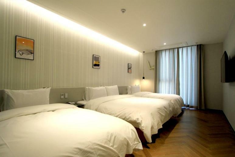 Gimhae Perfect Hotel מראה חיצוני תמונה