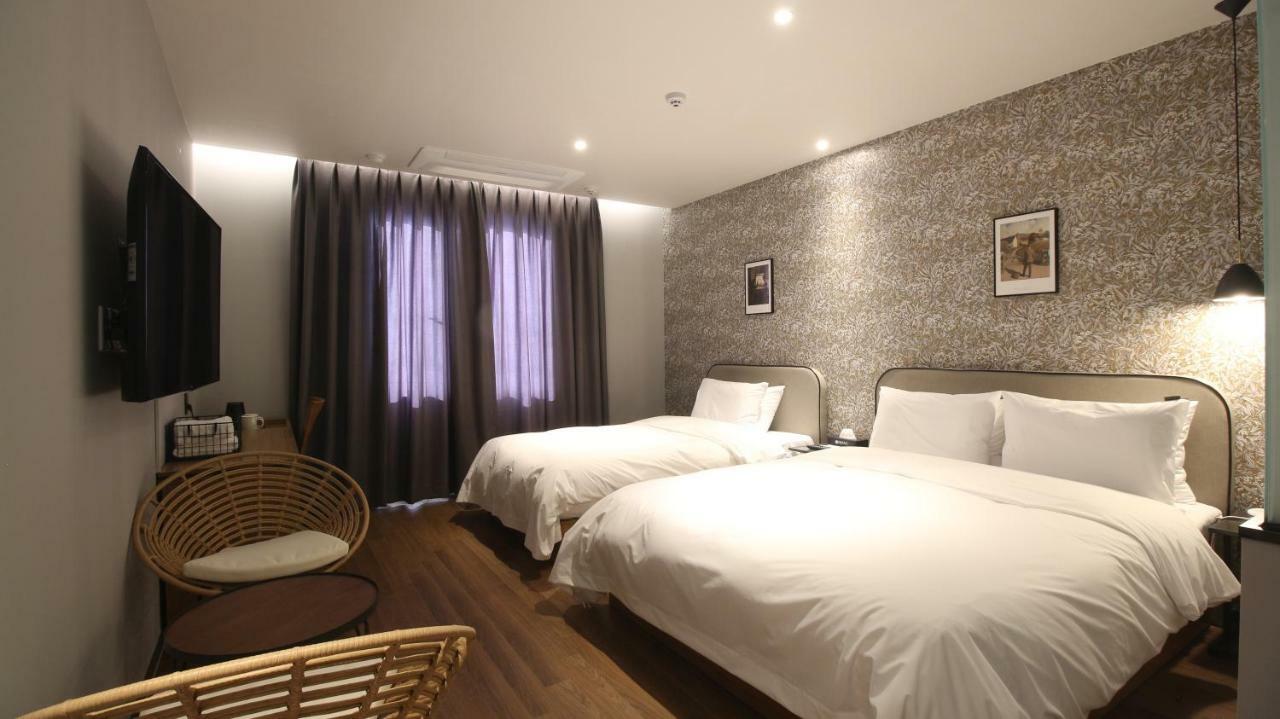 Gimhae Perfect Hotel מראה חיצוני תמונה